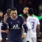 Khi Mbappe tiếp tục làm lu mờ Messi