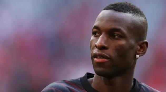 Kompany tham khảo Jackson về Chelsea trước trận Champions League