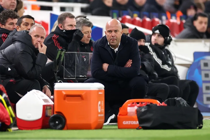 Làn sóng “Arne Slot Out” bùng nổ: Liverpool chạm đáy kỷ lục tồi tệ sau 33 năm