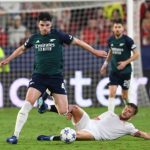 Lên công về thủ, bom tấn Arsenal khiến Martin Keown nể phục