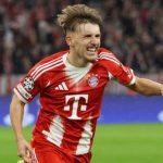 Lennart Karl lập kỷ lục ghi bàn cho Bayern Munich ngay trận ra mắt Champions League