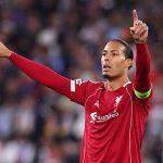 Liverpool hạ Real Madrid, Van Dijk phớt lờ Alexander-Arnold
