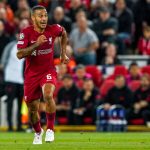 Liverpool nghẹt thở giành thắng lợi đầu tay