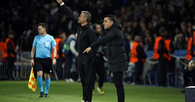 Lời đáp trả hoàn hảo của Xavi tới Enrique