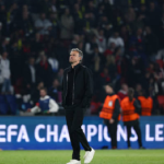 Luis Enrique khóc ròng vì PSG quá đen đủi