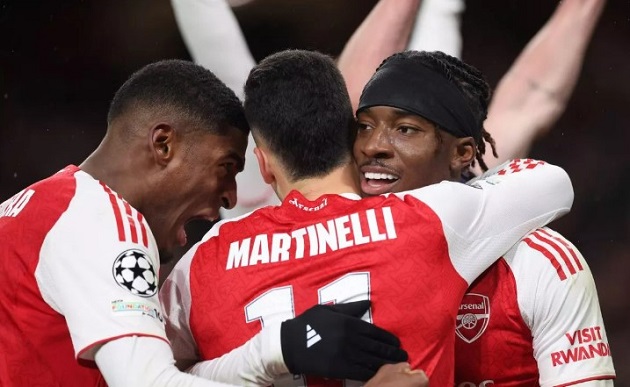 Madueke nói về tình anh em, Saka đáp lại đầy cảm xúc