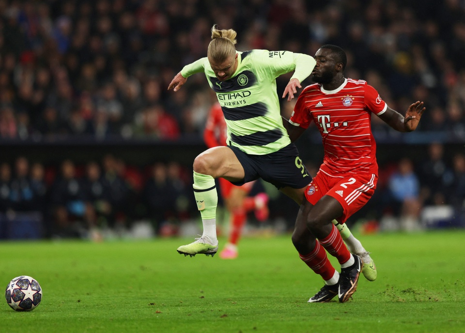 Màn ăn mừng hụt nói lên khác biệt của Haaland