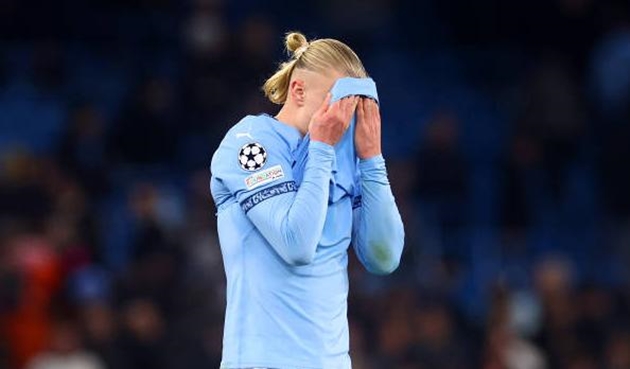 Man City 3-3 Feyenoord: Thảm họa phòng ngự; 15 phút đáng quên