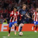 Man City vào bán kết C1: Khi Pep toát mồ hôi