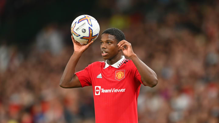 Manchester United đã mua thêm một Aaron Wan-Bissaka?