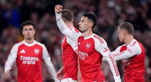 Martinelli và Saka tỏa sáng, Arsenal hạ gục Olympiacos trên sân nhà