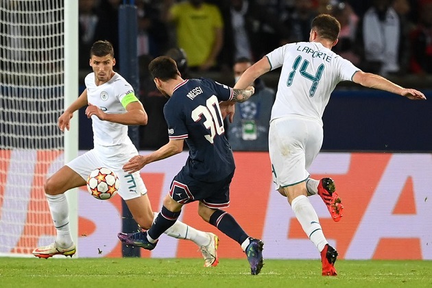 Mbappe hẳn phải cảm ơn Messi rất nhiều sau trận đại chiến với Man City