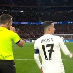 Mbappe mách lẻo với trọng tài khi Alvarez chạm bóng 2 lần