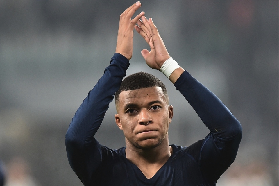 Mbappe nói gì khi PSG mất ngôi nhất bảng Champions League