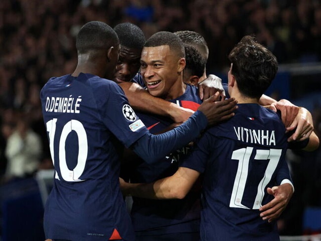 Mbappe và 2 họng pháo khiến hậu duệ Ronaldo ra “chuồng gà”