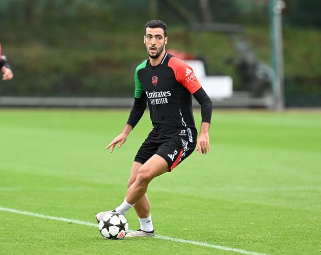 Merino và Tomiyasu sung mãn, Arsenal tự tin chiến PSG
