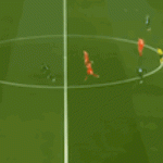 Messi bị chỉ trích vì để Neymar pressing một mình