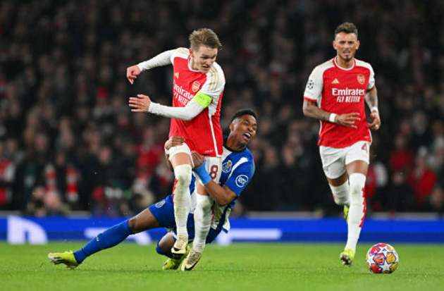 Micah Richards bất ngờ khi nghe thống kê của Arsenal