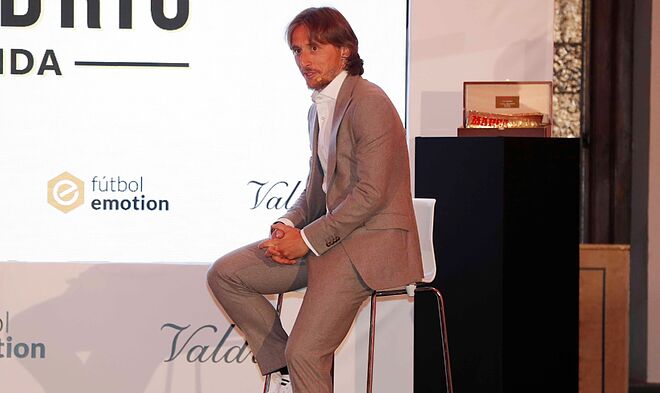 Modric so sánh 2 màn ngược dòng trước PSG và Man City