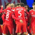 Mourinho cùng Benfica có chiến thắng đầu tiên ở Champions League