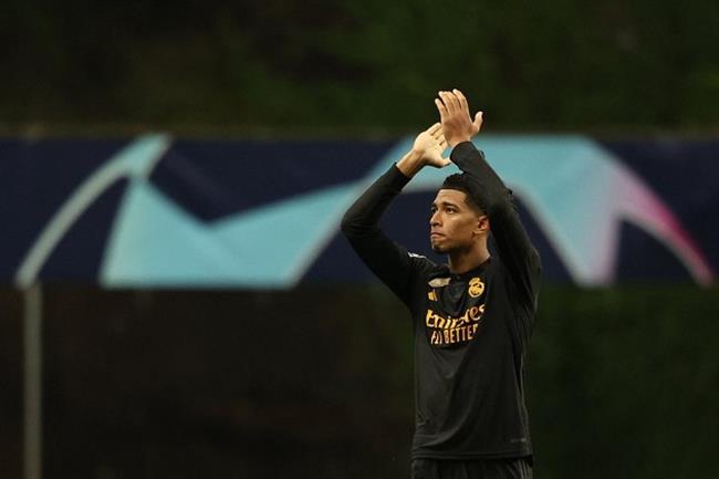 Mua tiền vệ nhưng có 11 bàn sau 12 trận – Món hời thực sự của Real