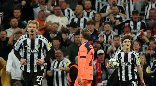Newcastle thua Barcelona: Lối chơi tấn công đầy hứa hẹn nhưng thiếu tiền đạo cắm