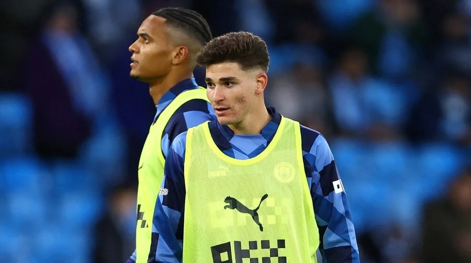 Nhà vô địch thế giới bị quên lãng ở Man City