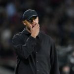 Nhìn Barca, Bayern mới vỡ lẽ với Hansi Flick