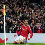 Ole lên tiếng bảo vệ Ronaldo