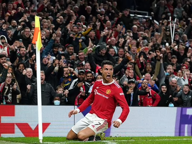 Ole lên tiếng bảo vệ Ronaldo