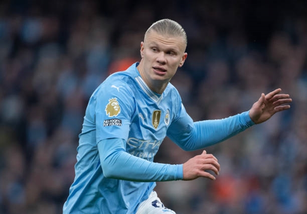 Owen: “Kane ngon hơn Haaland”