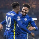 Owen so sánh Reece James với huyền thoại Chelsea