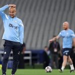 Pep thay UEFA dàn xếp sự việc rắc rối
