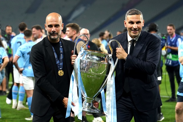 Pep tiết lộ câu nói gây áp lực của chủ tịch Man City