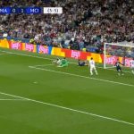 Pha bóng cho thấy Man City ‘xui tận mạng’