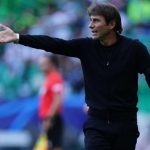 Phản ứng của Conte khi thua 2 bàn phút bù giờ