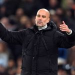 Phản ứng của Pep Guardiola khi bị CĐV Man City la ó