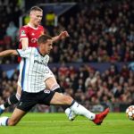 “Phòng ngự tệ hại. 1 pha chồng cánh đơn giản”