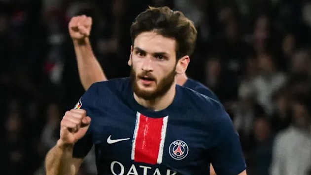 PSG công bố đội hình xuất phát: Kvaratskhelia trở lại
