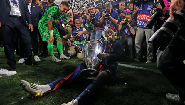 PSG vô địch C1, Enrique chỉ thẳng Dembele xứng đáng giành Quả bóng vàng