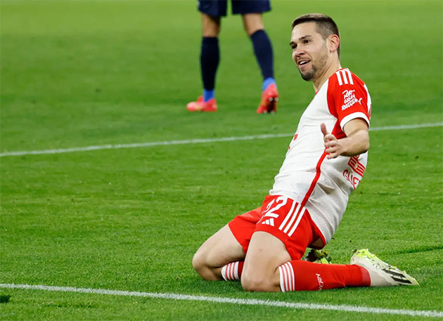 Raphael Guerreiro có thể vắng mặt ở trận đấu với Copenhagen