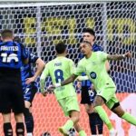 Raphinha sánh ngang Ronaldo