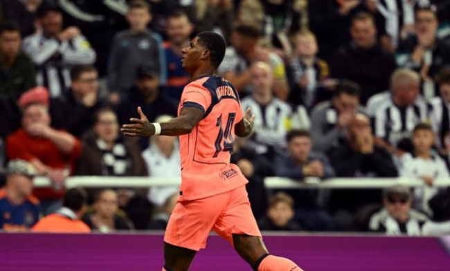 Rashford thăng hoa, đạt 2 cột mốc ấn tượng sau trận Newcastle