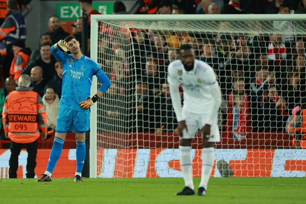 Real Madrid hạ đẹp Liverpool: Ngọn lửa Vinicius