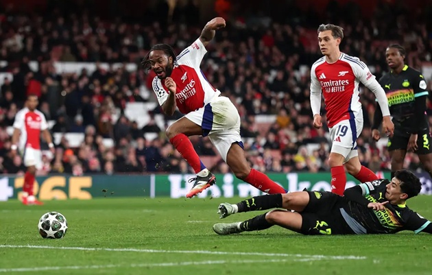 Real Madrid run rẩy với điểm mạnh của Arsenal