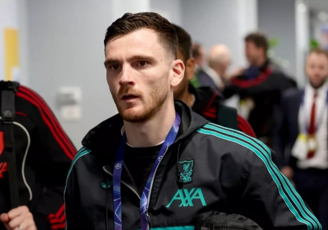 Robertson nói về Salah: “Dù chuyện gì xảy ra, chúng tôi vẫn là đồng đội”