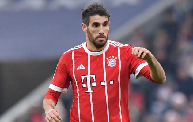 Sao Bayern: “Nhìn gương M.U mà liệu…”