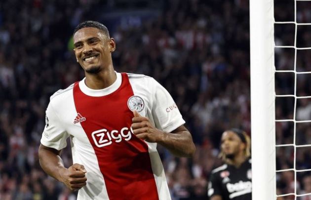 Sebastien Haller phá vỡ kỷ lục Champions League cùng Ajax