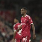 Slot nhận xét về màn trình diễn của Isak trước Atletico