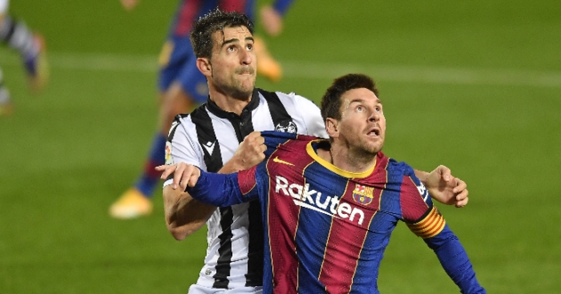 So sánh Lionel Messi với hàng tiền đạo của PSG